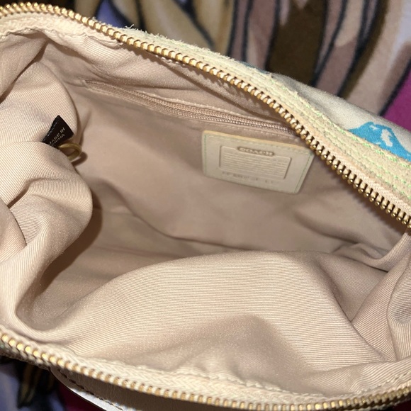 Coach Hampton Scribble C Signature Pastel Hobo Bag M05J-132 - Picture 3 of 4